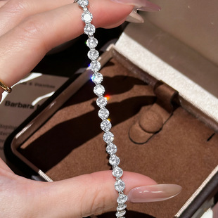 �r���p����צ�ٽz�ǳ������朸߼��б��W���İ˼���̼��ʯŮ