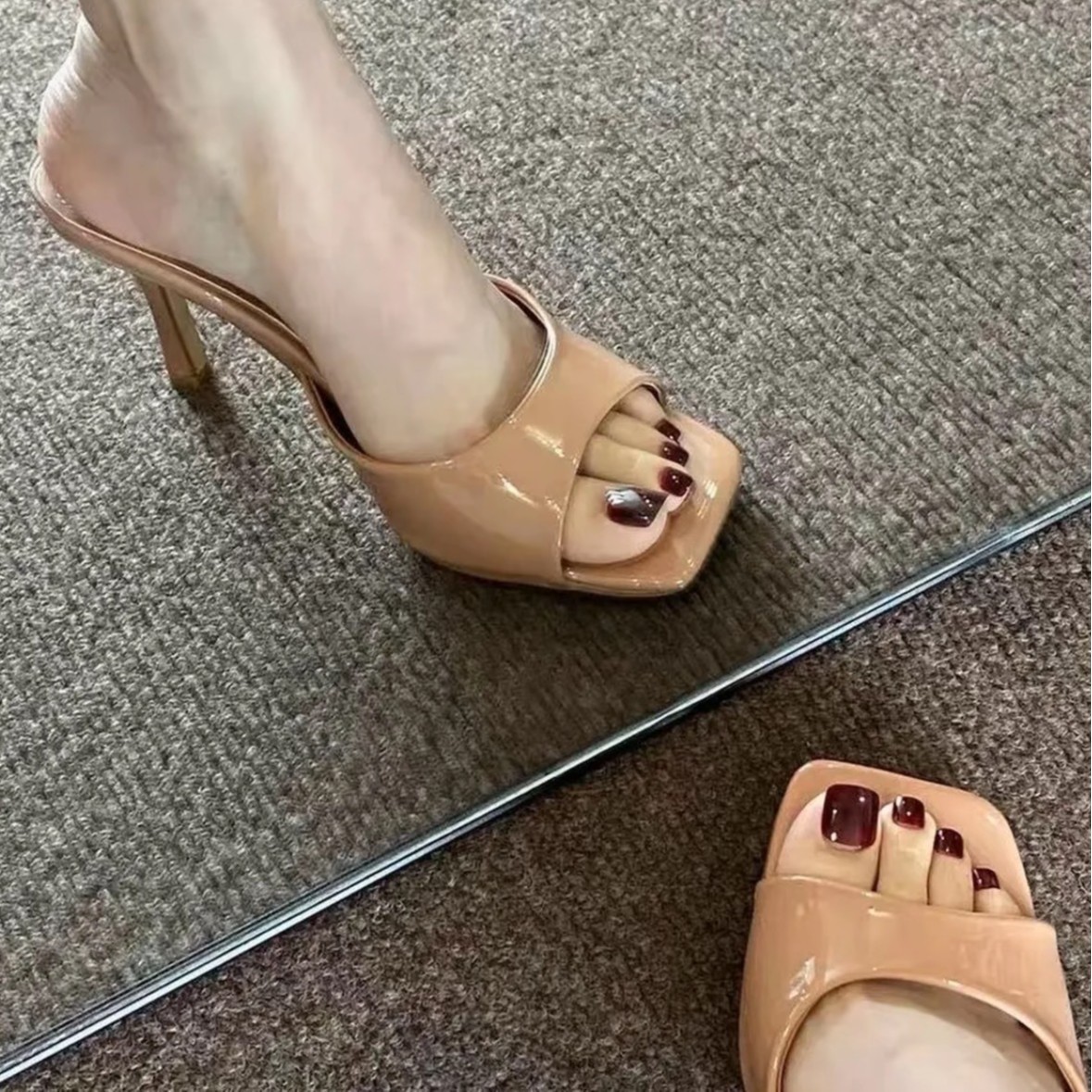 Super White, Square-Toe Nude Open-Toe High-Heeled Shoes, Crystal Sandals, Slimming Look and Tall Stiletto Heels, Patent Leather Outer Slippers for Women