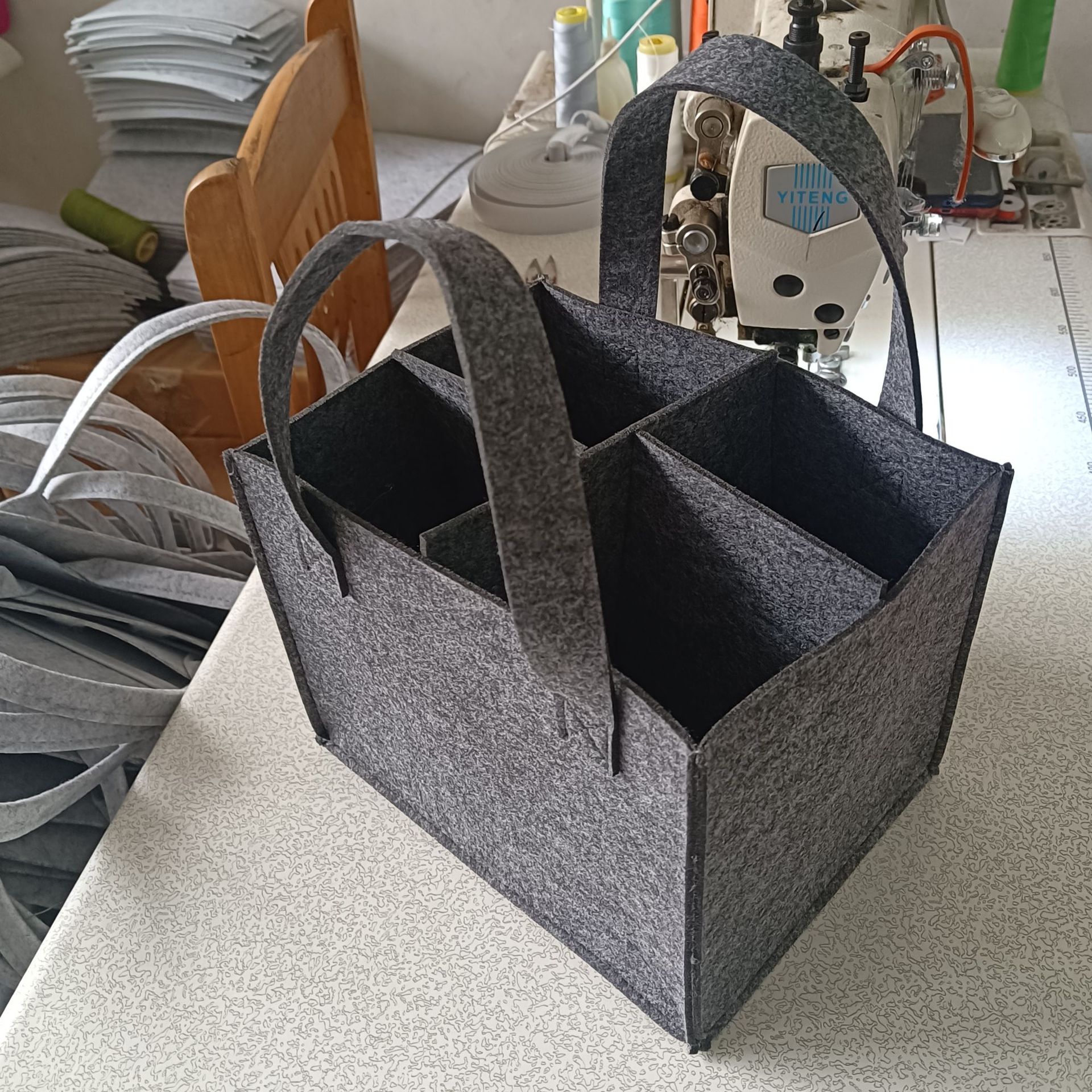 Venta directa de fábrica de fieltro vertical bolsa de vino bolsa de cerveza 6 botellas de bolso de vino de regalo personalizado bolsa de vino