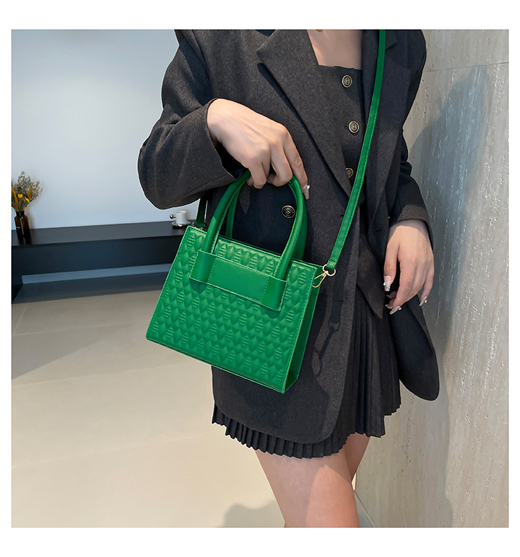 Leisure for women 2024 new item, niche simple diamond grid handbag, fashionable and popular single shoulder crossbody_voghion.com