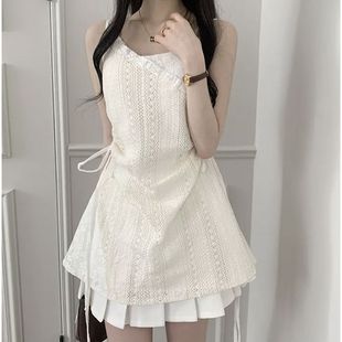 ���ɰ�ɫ�ٽz�U�յ����B��ȹŮ�nϵС����ȹ�@�ݯB��ϵ�����|��ȹ