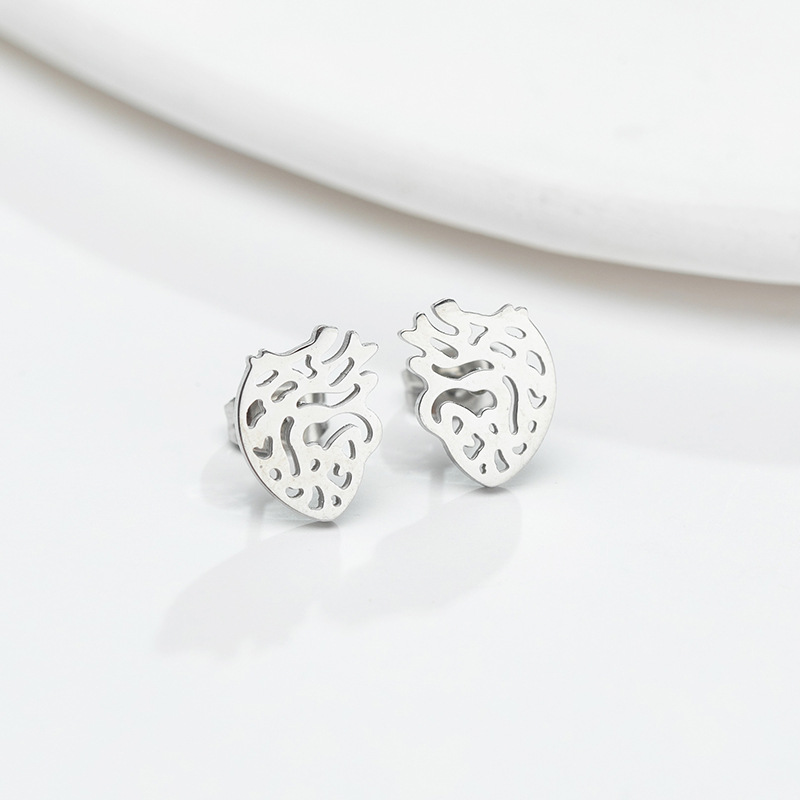 Simple Style Heart Titanium Steel Ear Studs Plating No Inlaid Stainless Steel Earrings display picture 6