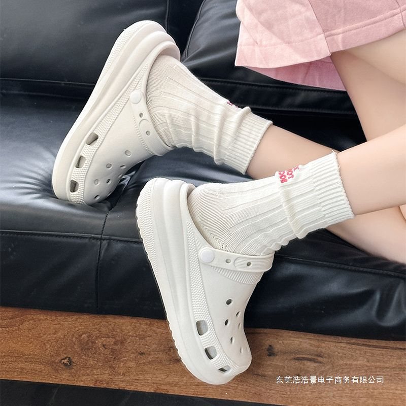 Women's Clogs with Thick Soles for Added Height, Comfortable Outdoor Beach Sandals, Slip-On Slippers, 2026 Summer New Model, Integrated Design