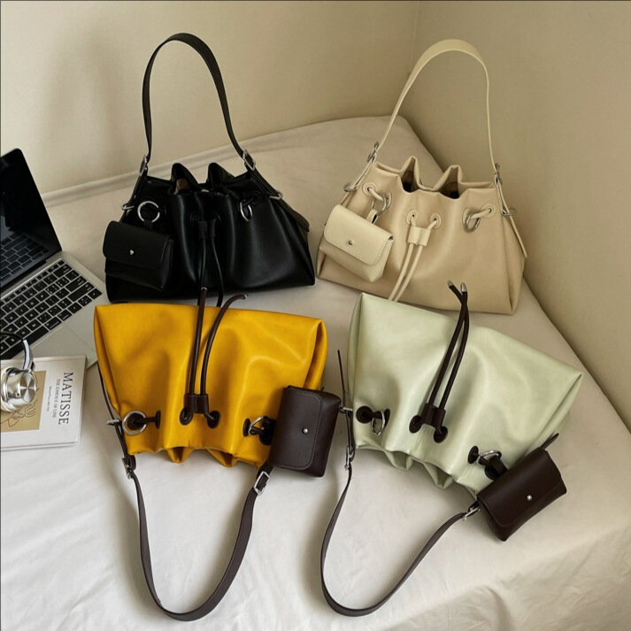 Cross-Border Trendy Single-Shoulder Bucket Bag for Women 2026 New Style High-End Versatile Underarm Bag Elegant Commuter Crossbody Bag