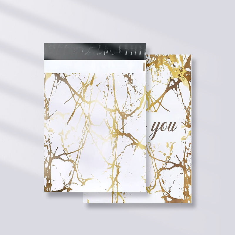 Panda bolsa de entrega impresa logística destrucción bolsa de embalaje colorida bolsa de dibujos animados impermeable gran venta caliente transfronteriza