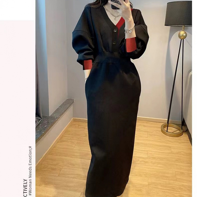 山力達迪レトロ香港風感ロングスカート秋新作婦人服黒vネックワンピース女性|undefined