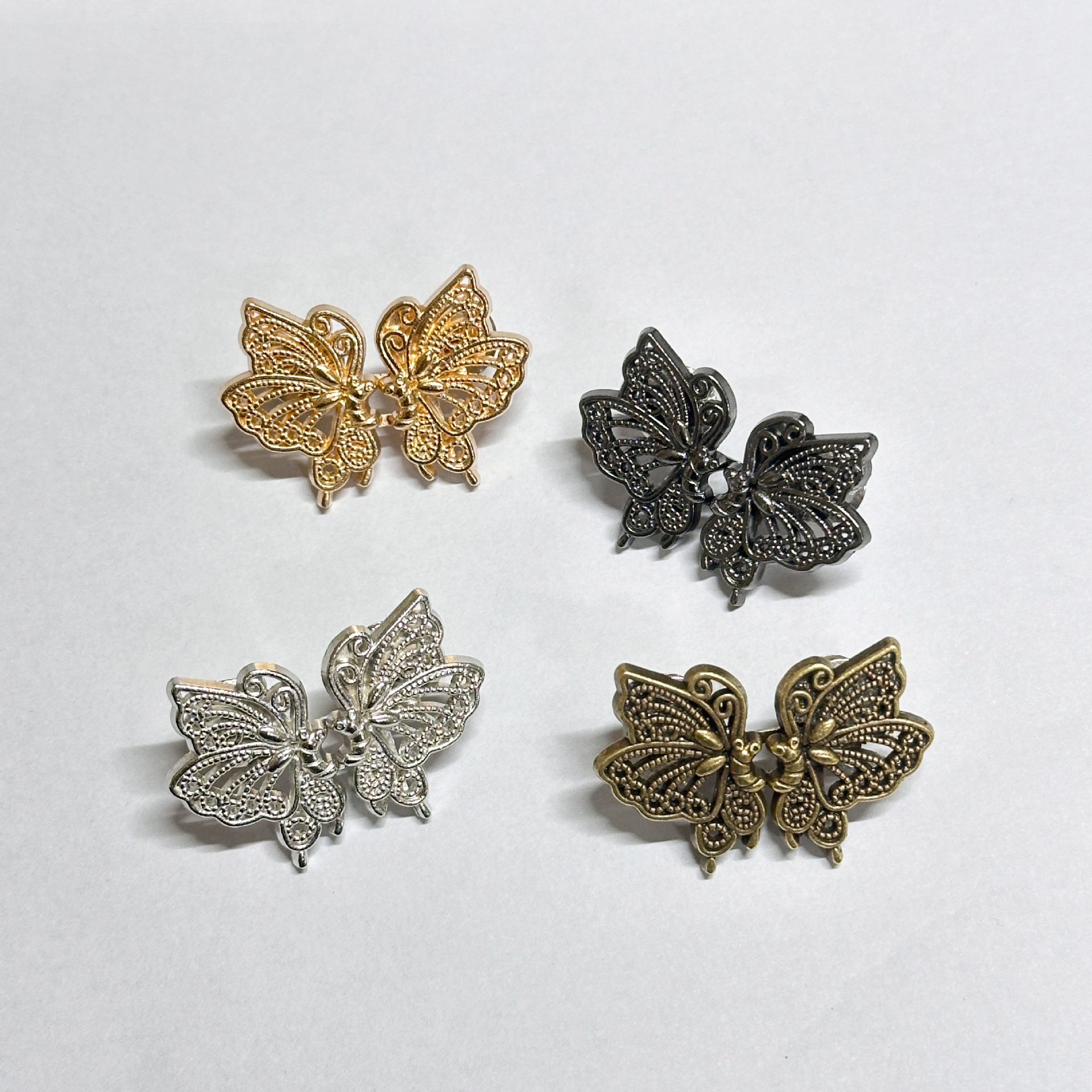 镂空蝴蝶全家福