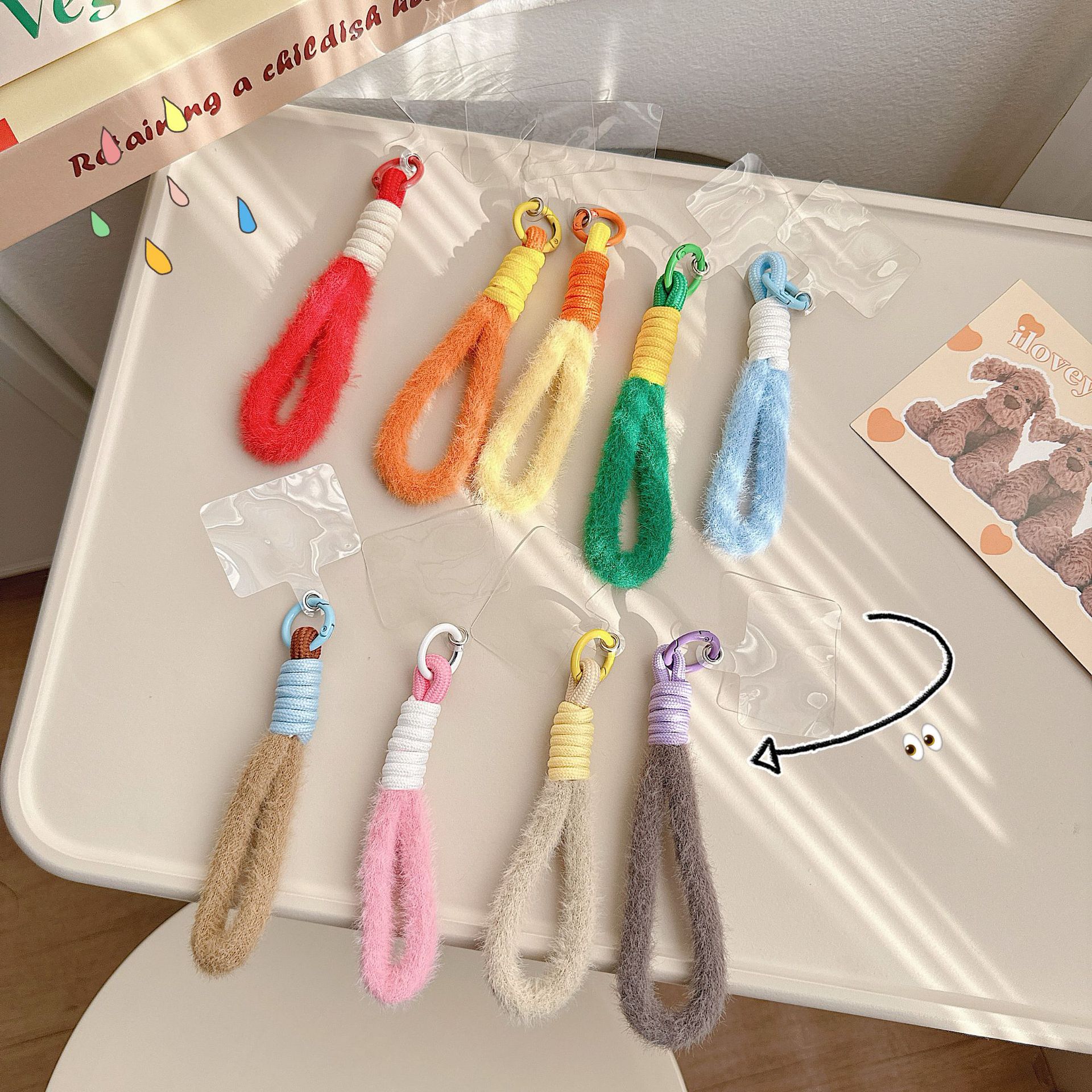 Otoño y invierno de peluche para teléfonos móviles colgantes de cámara de color llavero anti-perder pulsera cuerda bolsa trenzada corta colgante