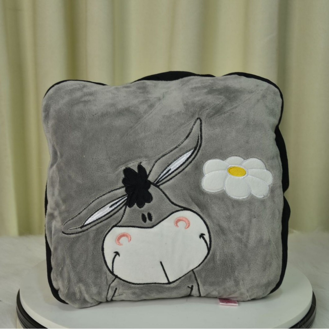 Procesamiento personalizado almohada multifuncional colcha de coral de doble uso mantas de lana de oficina almohada de siesta impresa logotipo