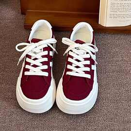 高颜值酒红色透气帆布鞋女款2025春季新款港风复古板鞋休闲运动鞋