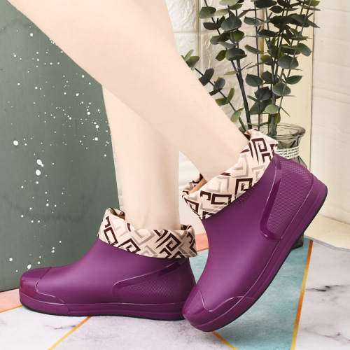 Cross-border new waterproof shoes for female students, rain boots, low-top short boots, fashionable plastic shoes, non-slip and warm, fleece-lined cotton slip-on shoes