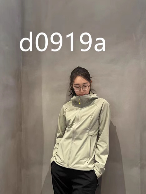 拾吟 2025秋季女款外套 宽松休闲户外保暖女软壳冲锋衣 一件代发|undefined