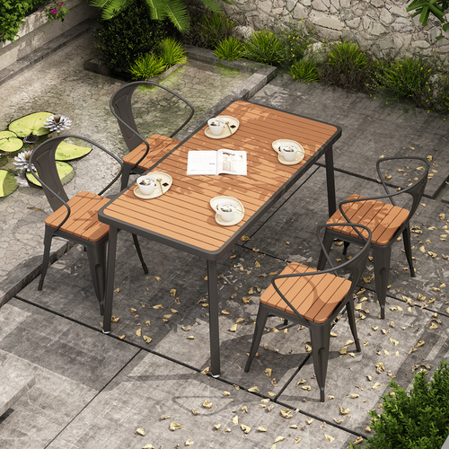 Hollywood-style outdoor furniture set for trendy bubble tea shop, park courtyard, open-air café, including four-person table and chairs made of recycled plastic wood