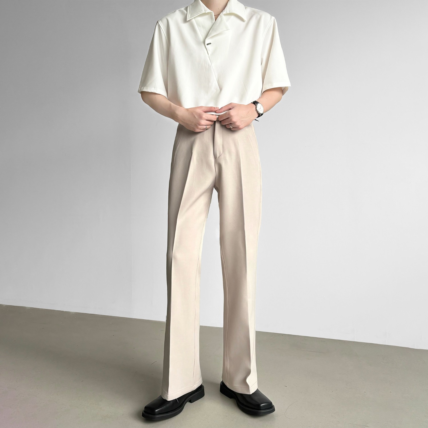 Light khaki
