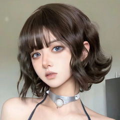 かつらショートカーリーヘア女性エア前髪ロリータナチュラルファッション怠惰なウールカーリーショートヘアフルヘッドカバーかつらセット