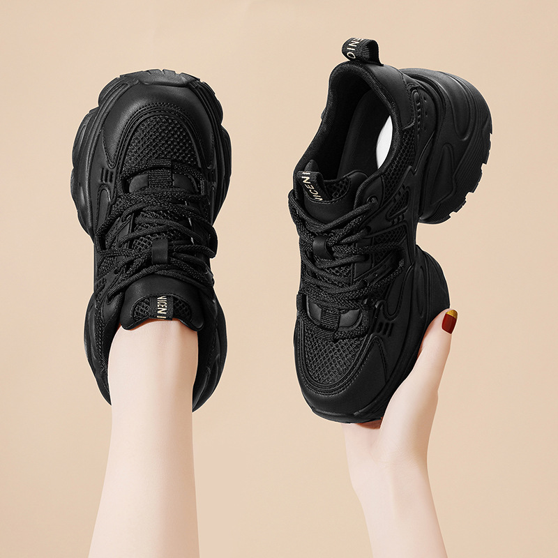 Venta al por mayor de zapatos de papá de mujer deportiva para mujer 2024 nuevo estilo de primavera y otoño de cuero todo fósforo plataforma plana suela blanda zapatos casuales de mujer