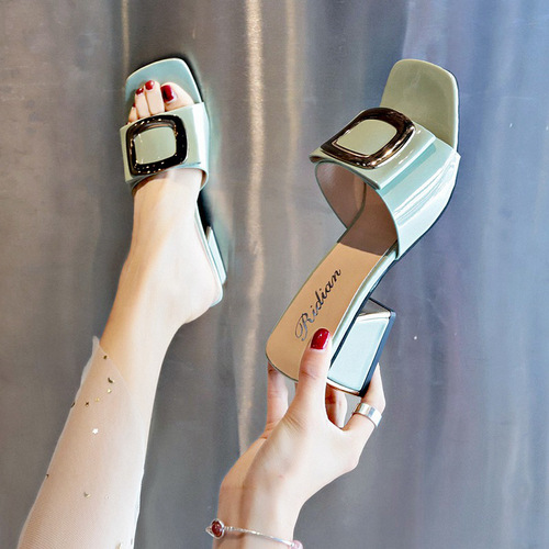 Sandals for women's outer wear 2024 new summer fashion thick heels versatile high heels women's flip-flops temperament medium heels