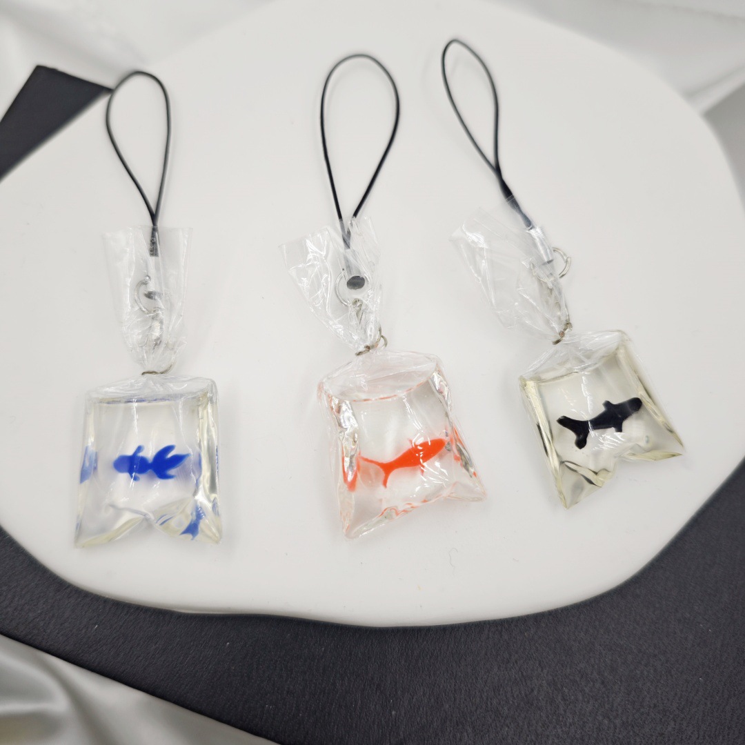 Amazon explosive creative transparent candy goldfish keychain personalized resin carp keychain activities small gifts