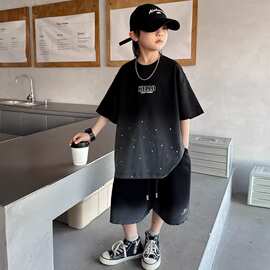 儿童装男童夏装套装2026新款夏季薄款大男孩运动渐变短袖酷帅气潮
