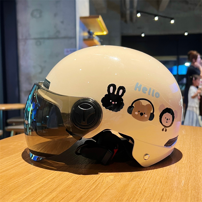 Cute Three Little Ones New National Standard C Certified Electric Vehicle Helmet Simple Women's Motorcycle Safety Helmet Sun Protection