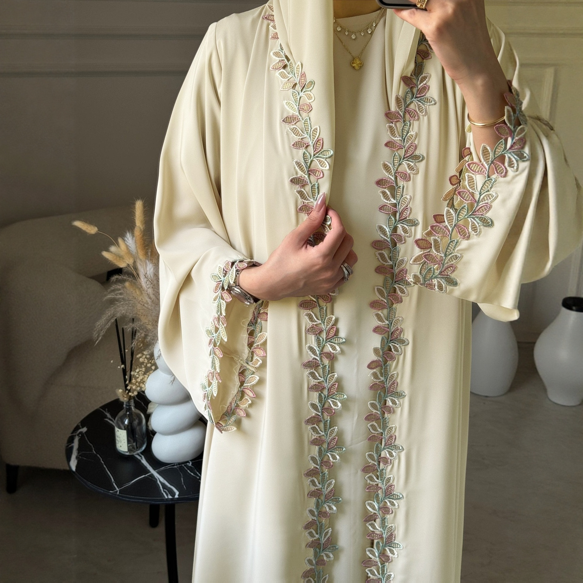 In-stock Middle Eastern Arab Fashion Elegant Lace And Sequin Embroidered Long Dress For Travel Wear, Loose-fitting Robe_ecoleips.com