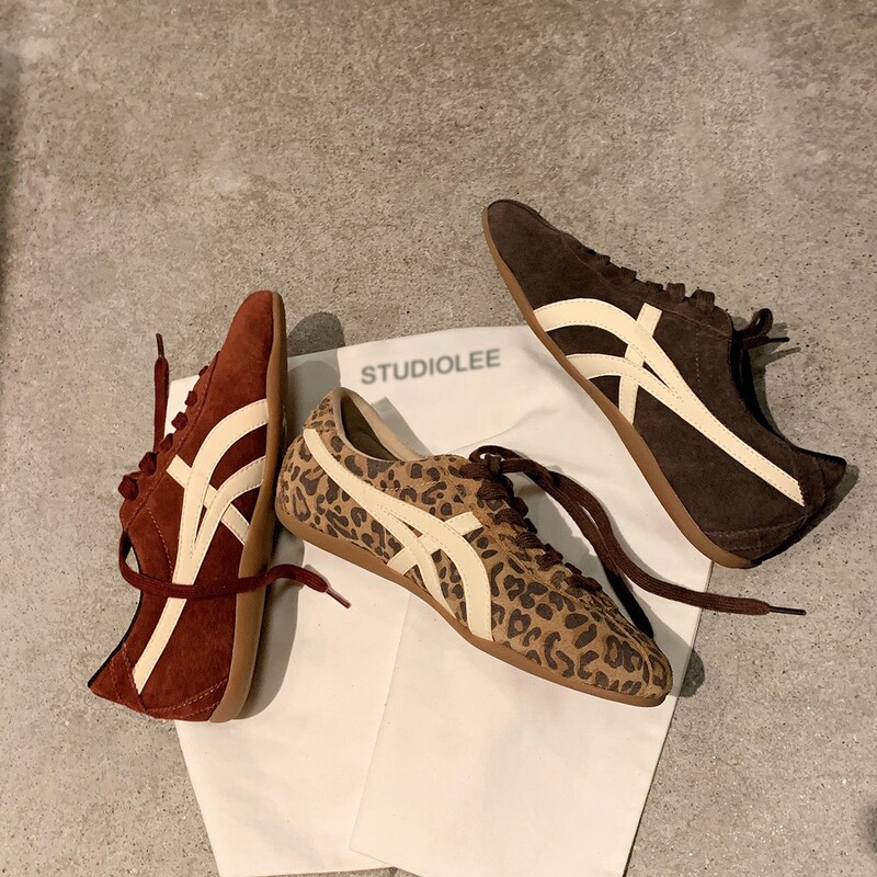 Cow Suede ~ Eye-Catching Leopard Print Fashionable Contrasting Color Lace-Up Versatile Preppy Style Forrest Gump Shoes for Women Autumn and Winter Casual Sports Shoes