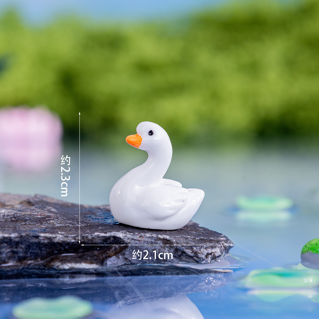 Bright surface-bent neck goose