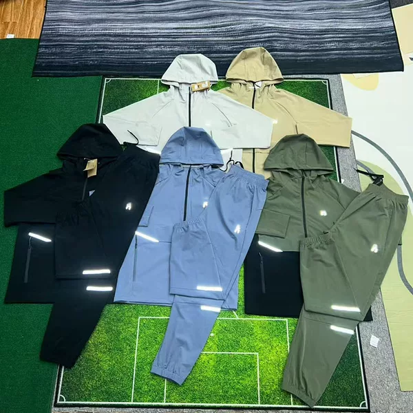 Cross-border best-selling men's hooded athletic tracksuit, quick-drying, stretchy jacket and pants, two-piece set for outdoor running and casual wear