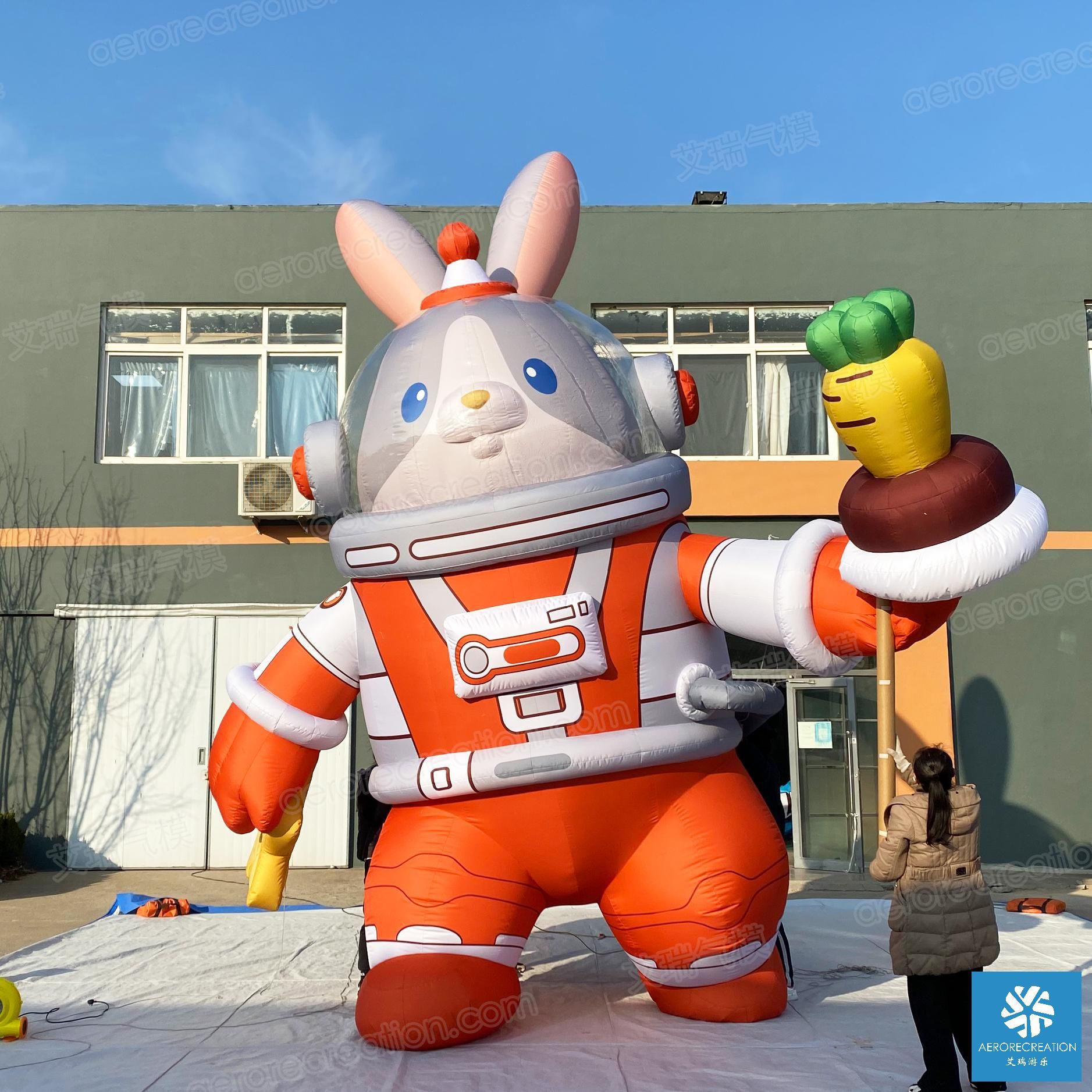 【厂家直销  批量发货】高5.5m 悬挂太空兔子中秋气模美陈造型