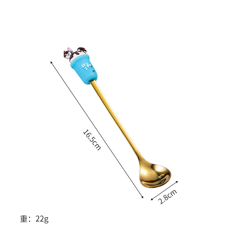 블루 밀크티 컵과 스푼