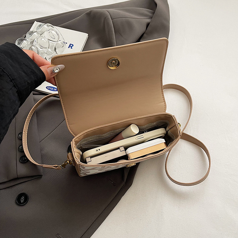 Bolsos transfronterizos para mujer 2024 nueva tendencia de moda bolsos de mujer bandolera bolso de cadena con letras bags pequeño bolso cuadrado