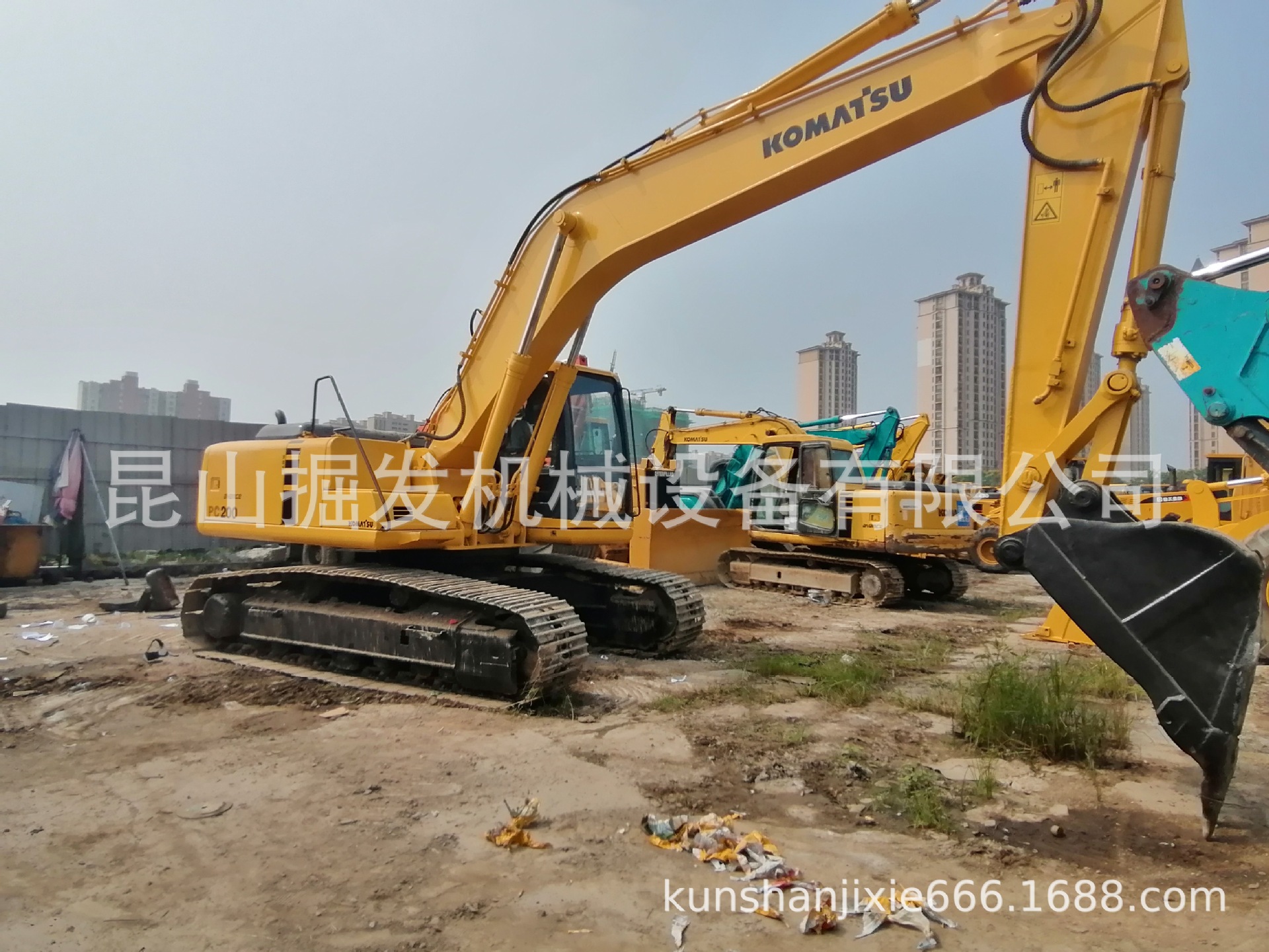 KOMATSU小松PC200-6二手挖掘机出售 二手PC200-7
