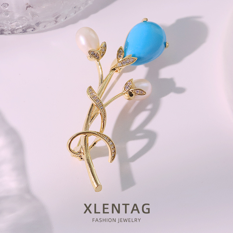 Perlas naturales originales tulipas zircon pin pines de pino retro de alto nivel flor de pecho diseñado a mano
