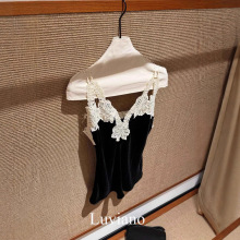 深圳南油2025秋冬新款JIL风真丝丝绒拼接绣花吊带外穿背心