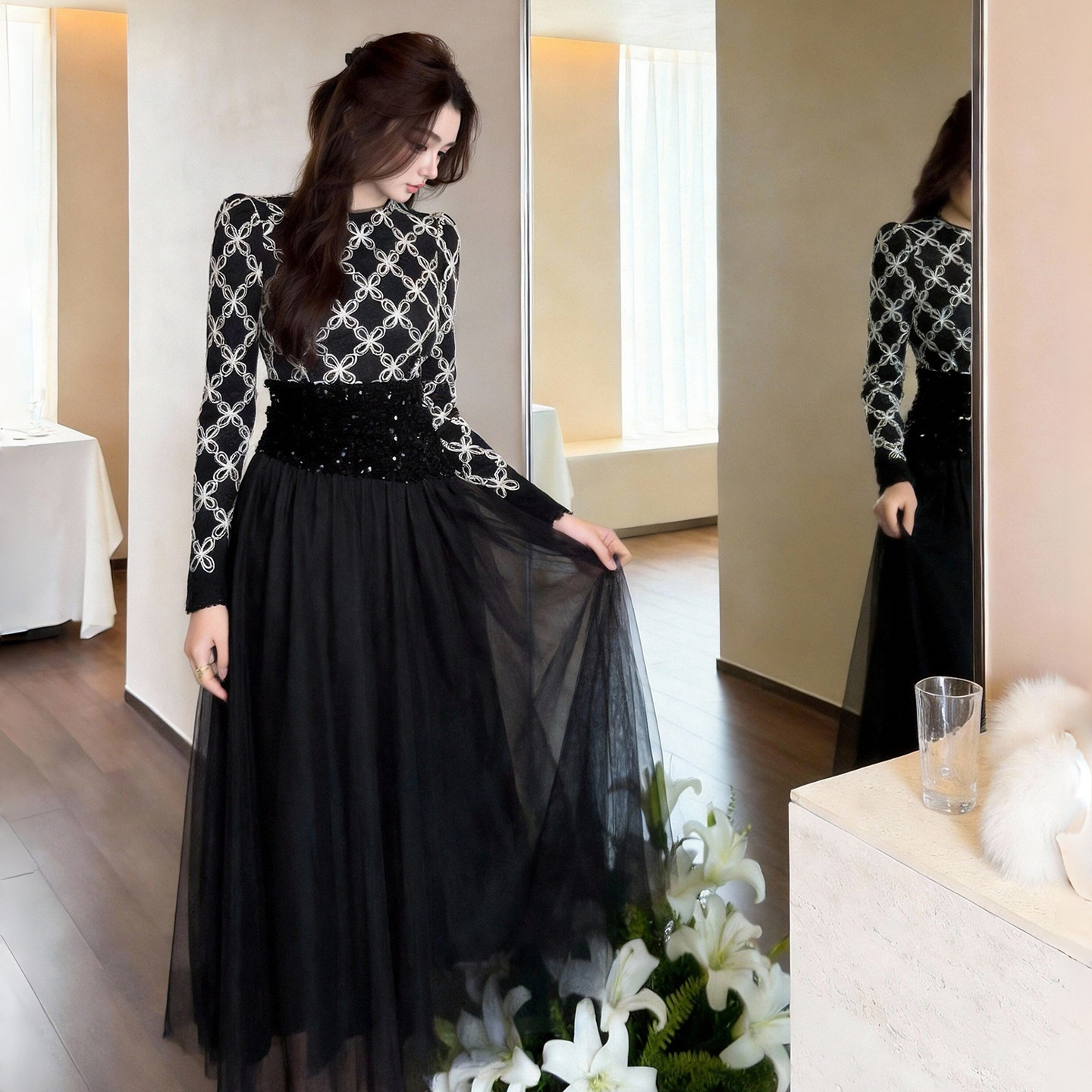 Đầm nữ cổ tròn ren thêu sequin thắt eo lưới midi — đen