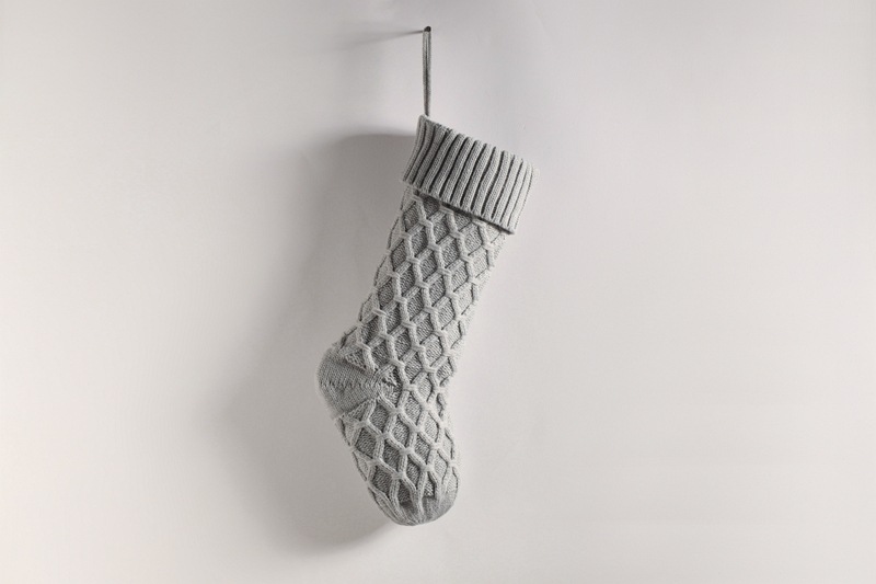gift dcorativ itms, hom wall dcorations, candy bags, Christmas hanging socks, diamond shapd dottd lin, larg_voghion.com