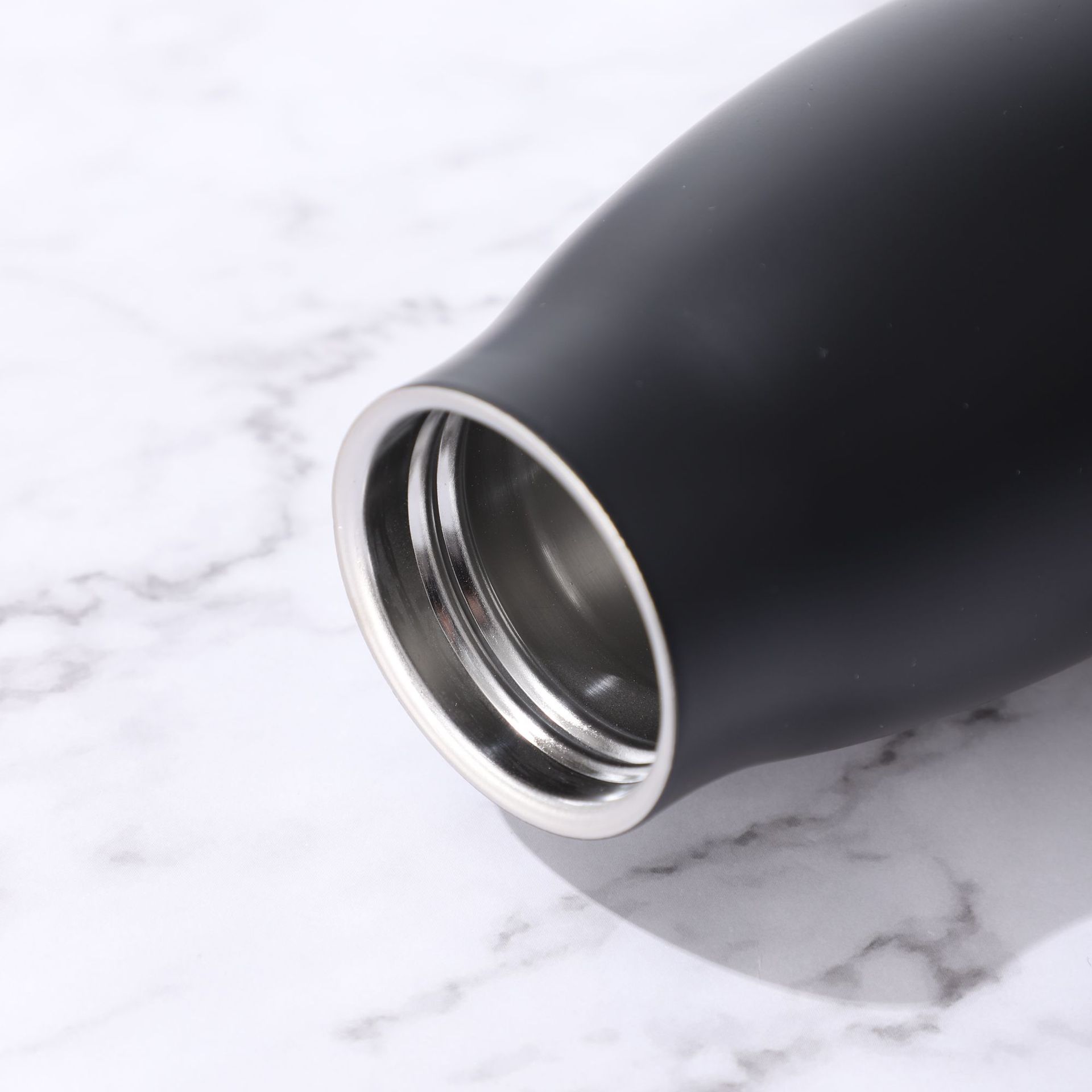 Transfronteriza plana taza de cola 304 de acero inoxidable portátil termo taza portátil simple taza de los deportes americano boca pequeña botella