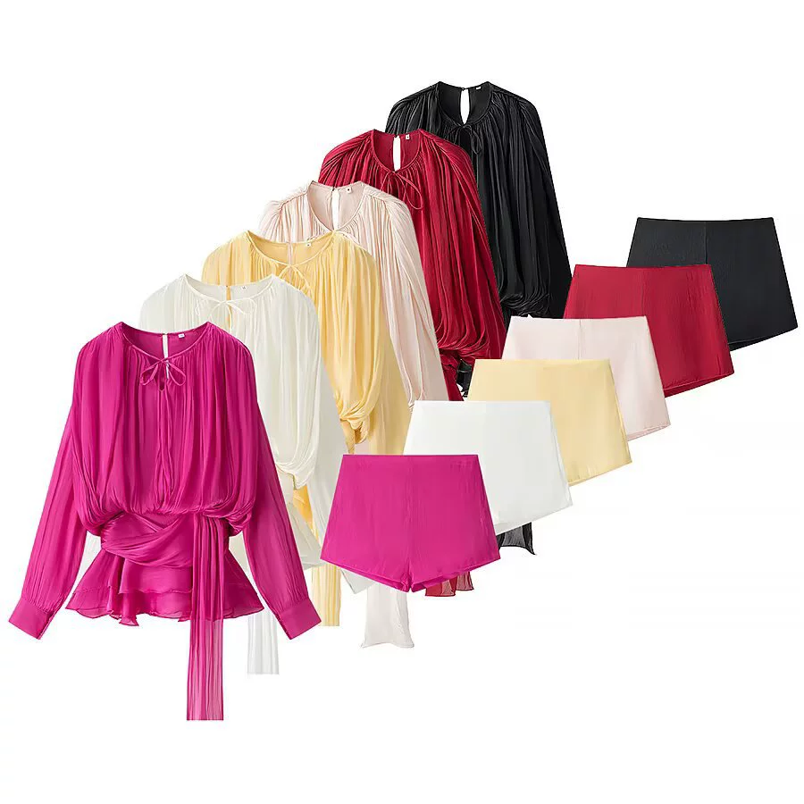 Летний костюм 2025 года в европейско-американском стиле: свободное платье-сетка с плиссировкой и лентами + шорты для женщин J2453