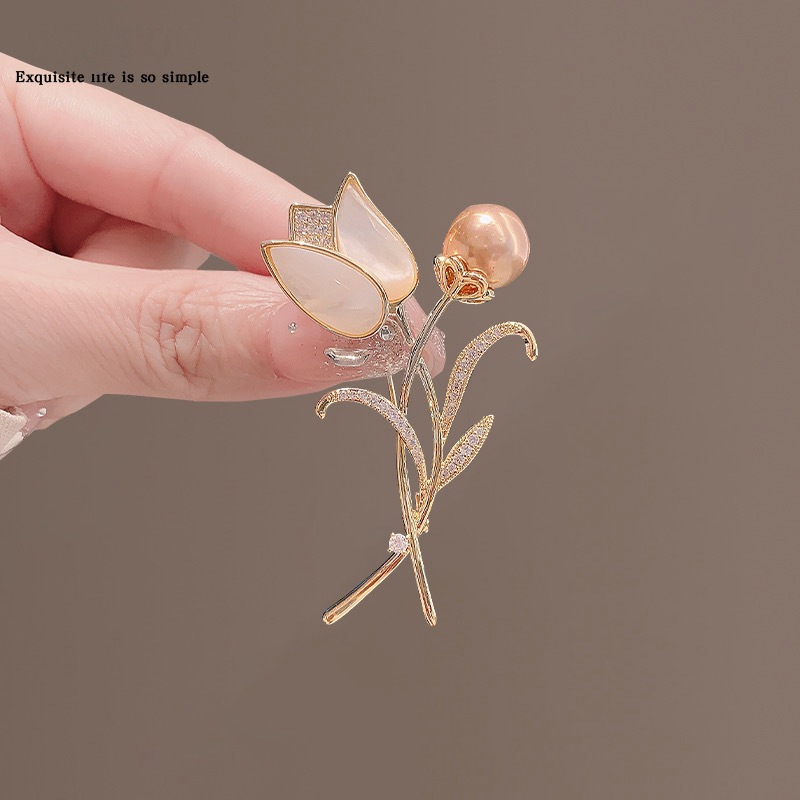 Exquisito tulipán mujeres de alto grado perla cristal ramillete elegante flor chal hebilla pin abrigo traje broche