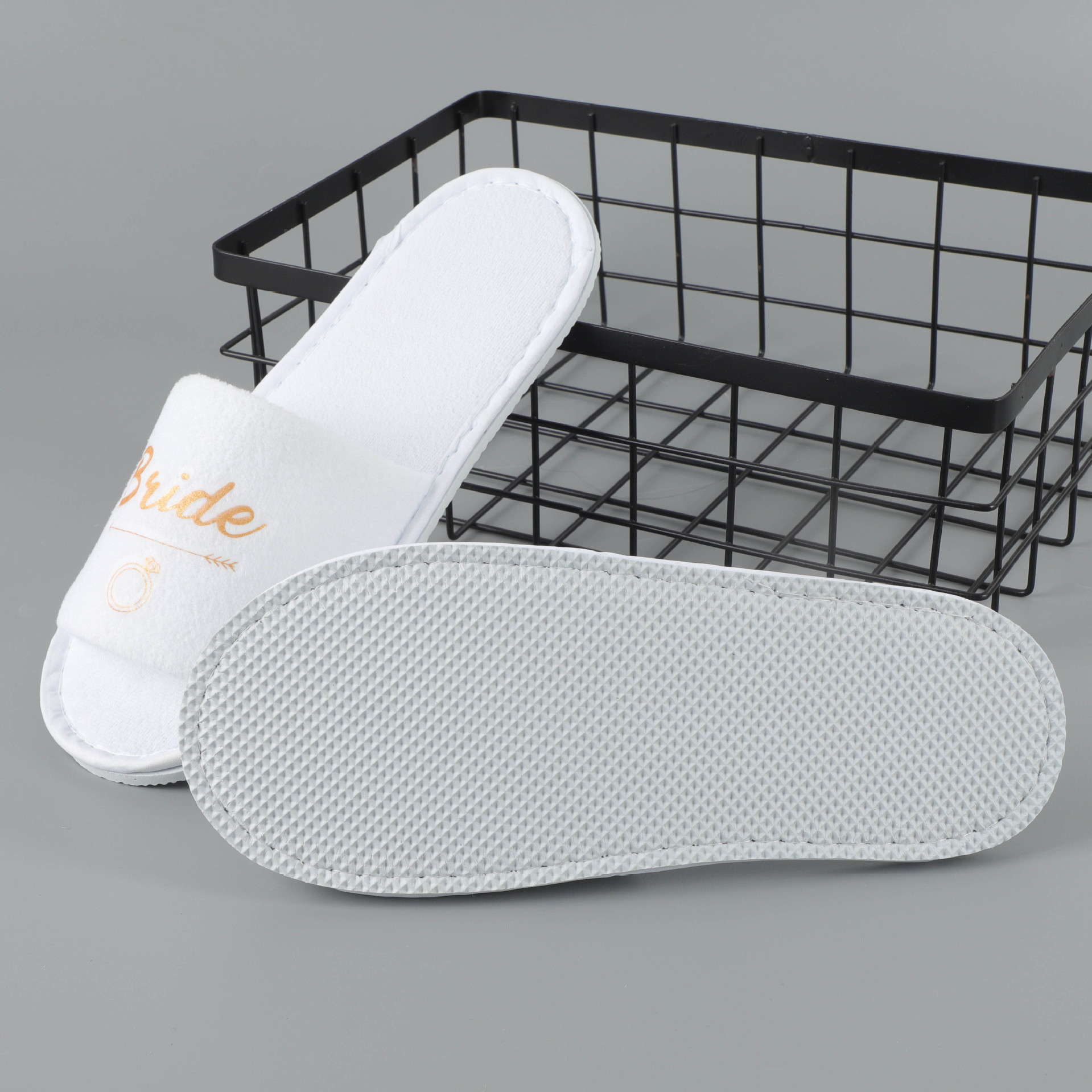 Los fabricantes suministran zapatillas desechables para fiestas de hotel, tela de terciopelo denso, novia de boda, dama de honor, engrosamiento