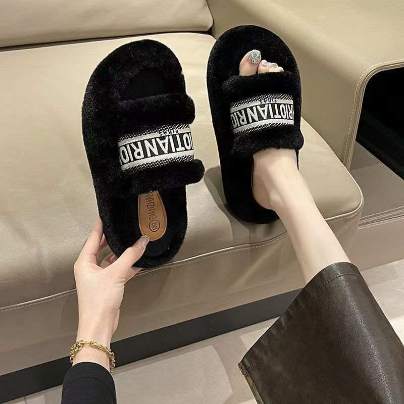 2025 Autumn and Winter Trendy Ins Fashion Versatile Furry Slippers for Women Outdoor Wear Slip-On Trendy Shoes Thick-Soled Cotton Slippers