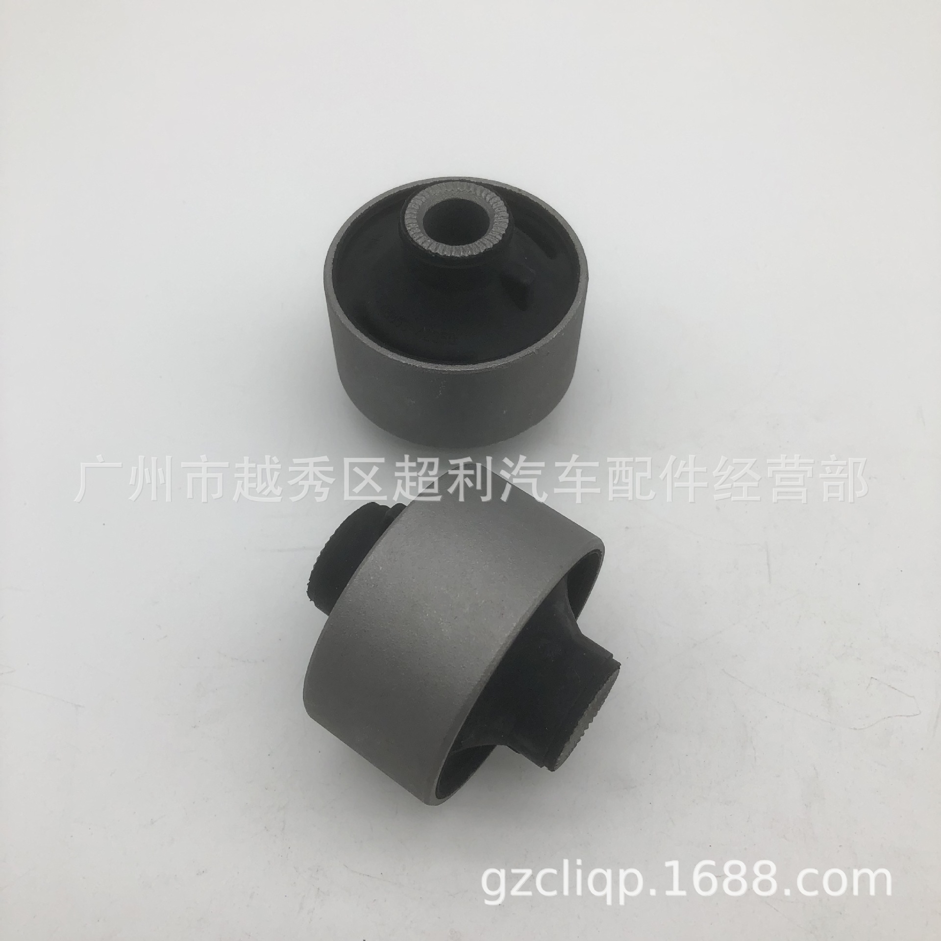 Applicable 48655-42050 48655-42040 ACA21 ACA20 RAV4 lower suspension sleeve