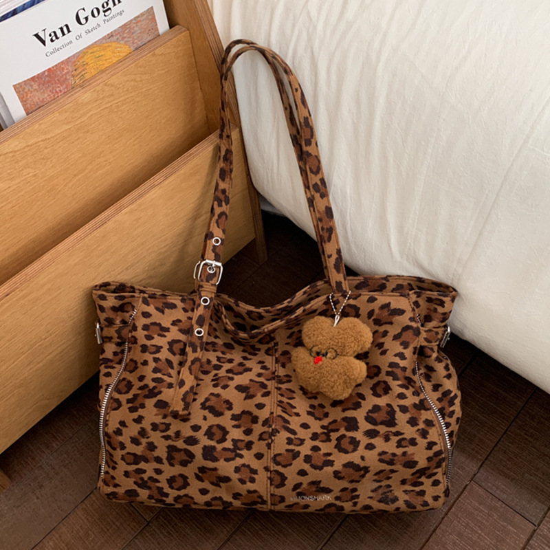 Niche Handheld Shoulder Bag New Zipper Large Capacity Tote Bag Trendy_voghion.com