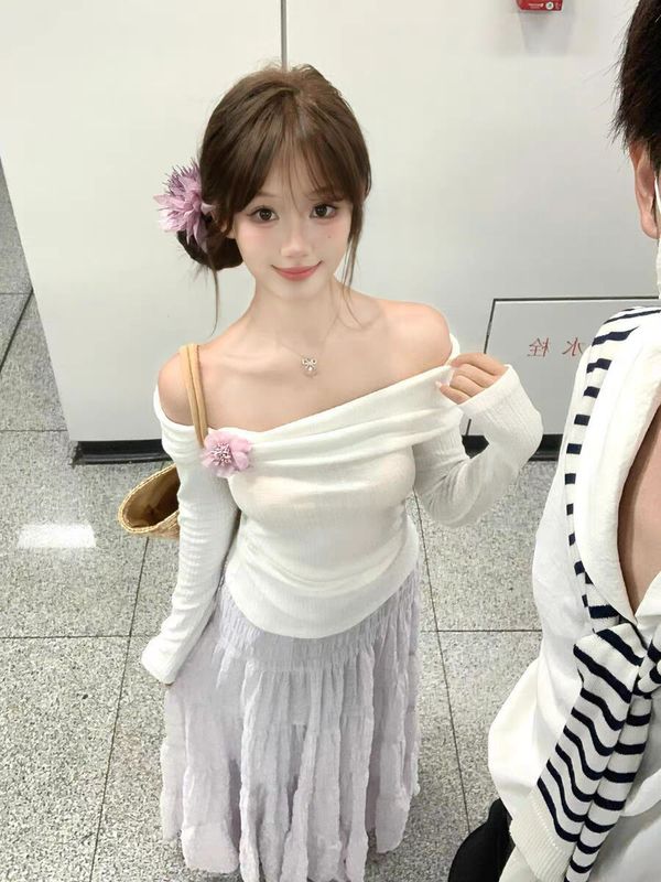 纯欲一字肩花朵长袖针织女秋季设计感小众修身显瘦甜辣妹别致上衣|undefined