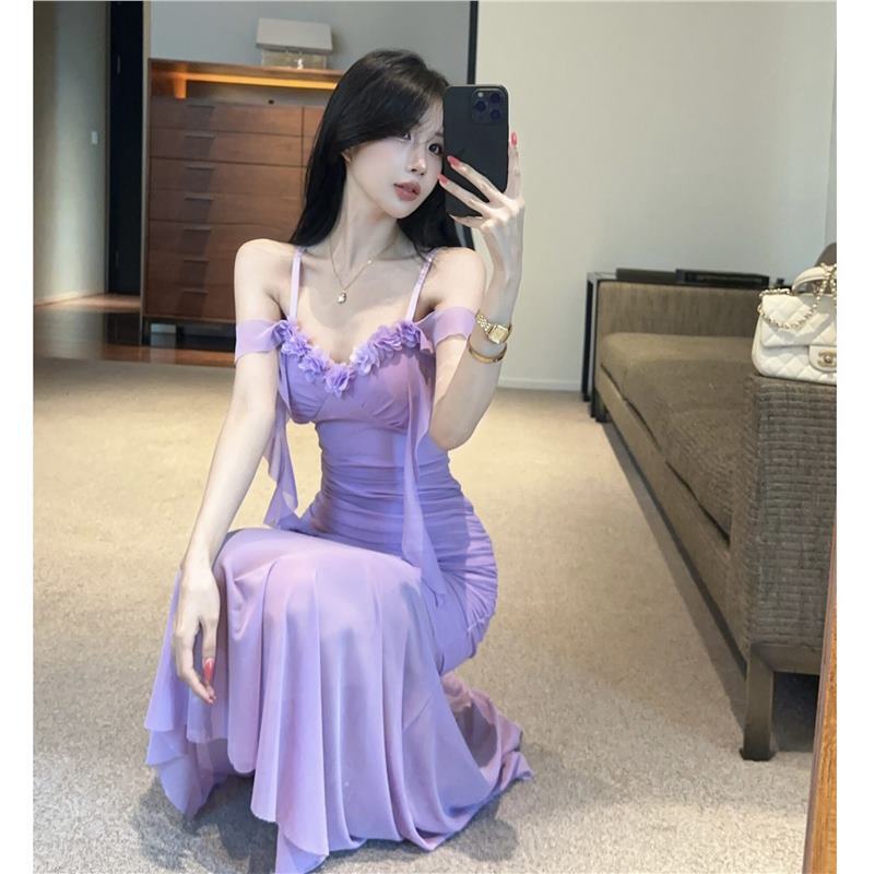 New Sexy Low-Cut Tassel Floral Patchwork Spaghetti Strap Dress with a Subtle Backless Design, Slimming and Fashionable Bodycon Long Dress