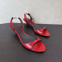 TR低跟真皮凉鞋蟒蛇皮一字带猫跟沙滩鞋红色简约夏季女鞋