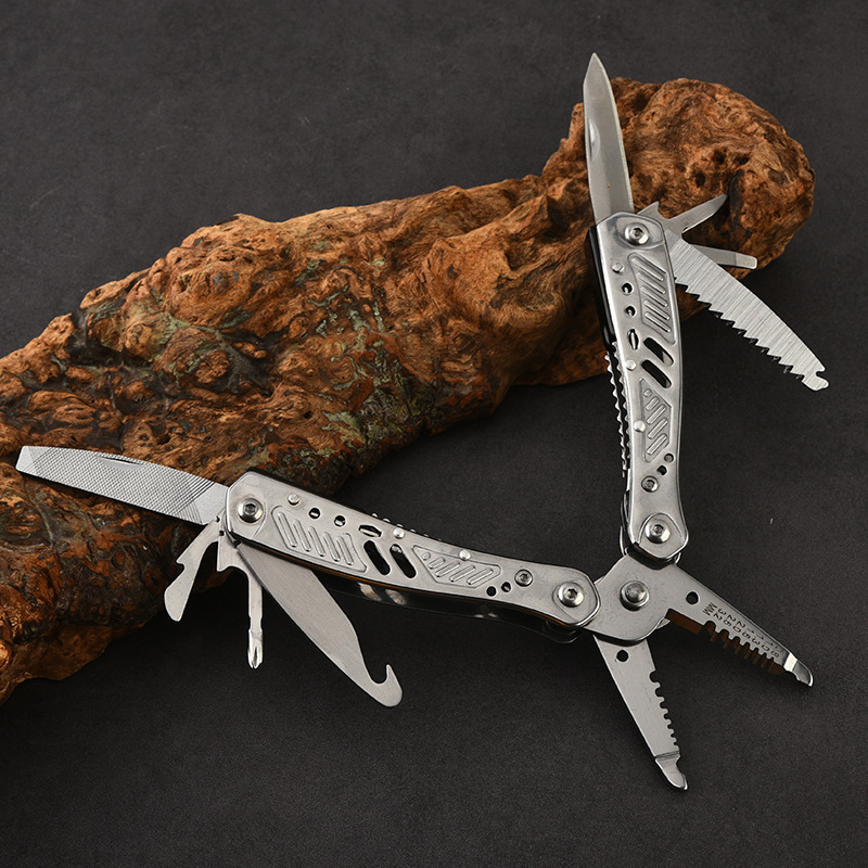 不锈钢多功能钳野外求生工具钳户外求生工具折叠钳多功钳供应批发