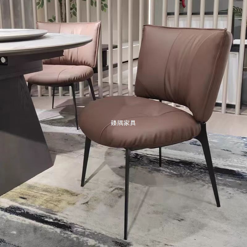 Silla de comedor de lujo ligera italiana silla doméstica moderna y simple mesa de comedor de hotel silla respaldada isla taburete de paquete suave