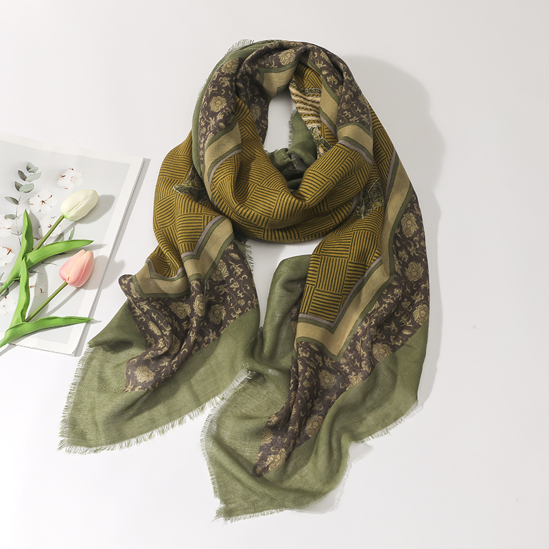 2023 moda europea y americana 135cm toalla cuadrada viaje protector solar playa toalla vintage costura borde deshilachado exterior desgaste decorativo chal