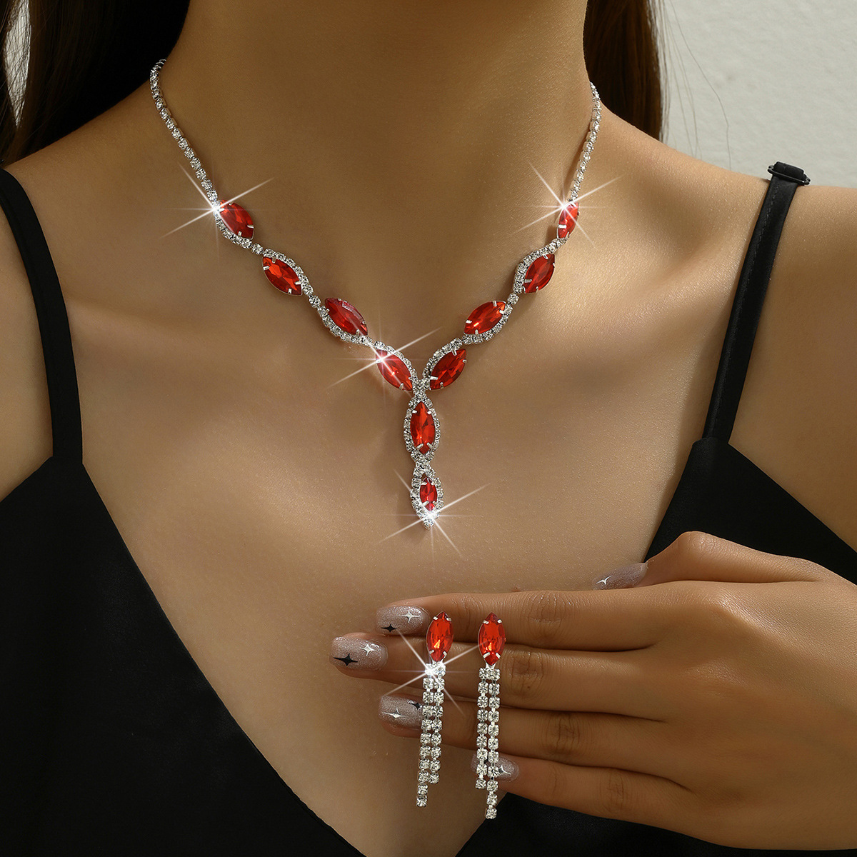 Set gioielli sposa con collana a goccia marquise e orecchini_voghion.com